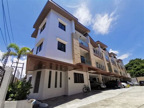 Townhouse for Sale in the Philippines .